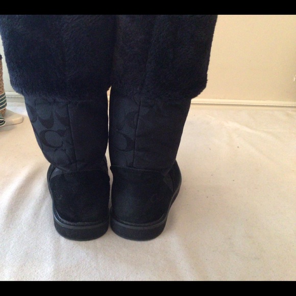 🌸🌸Coach Signature Joss Logo Black Faux Fur Lined Boots.🌸🌸 - Picture 4 of 7